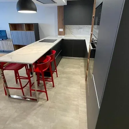 Mikel, Oceanfront Apartment Calafell